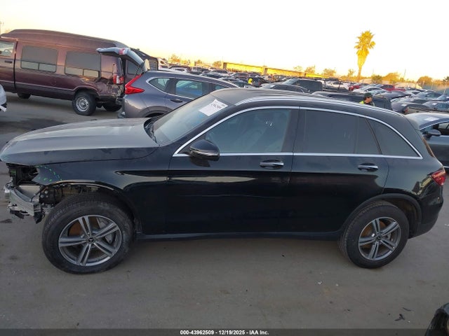 W1N0G8EB4NV364347 Mercedes-Benz Glc 300 4matic Suv