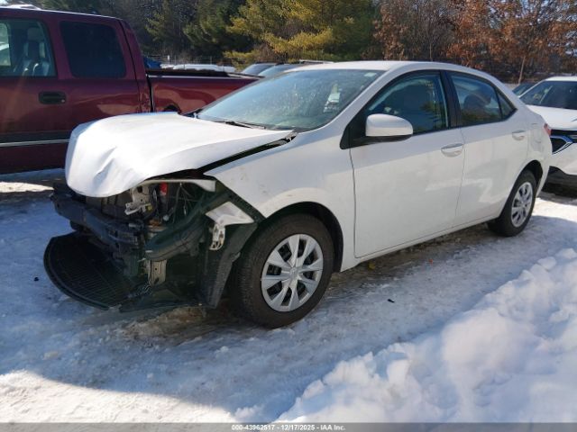 2015 TOYOTA COROLLA 5YFBPRHE2FP252498 Photo 1