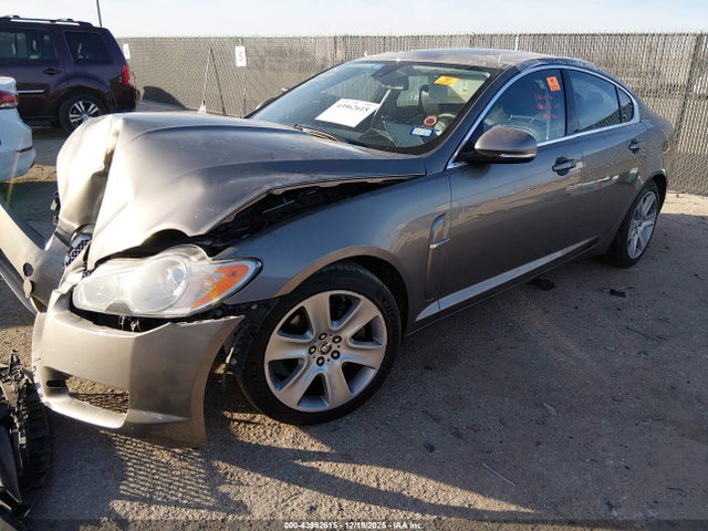 2010 JAGUAR XF SAJWA0FA6AHR72388 Photo 1