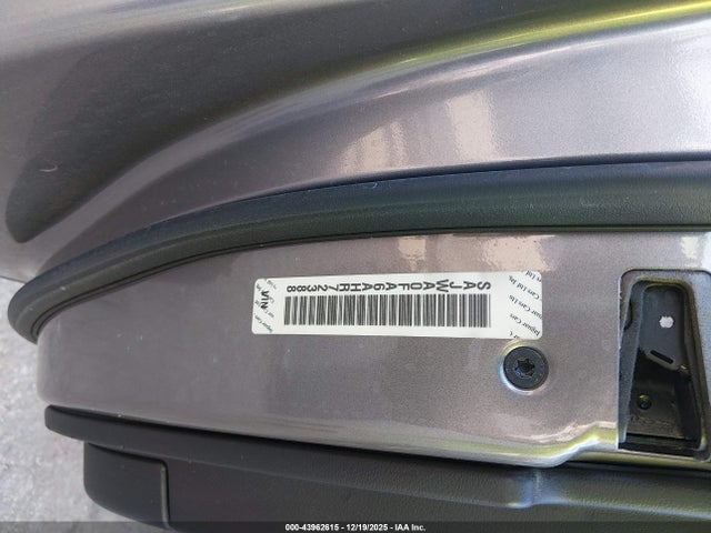 2010 JAGUAR XF SAJWA0FA6AHR72388 Photo 8