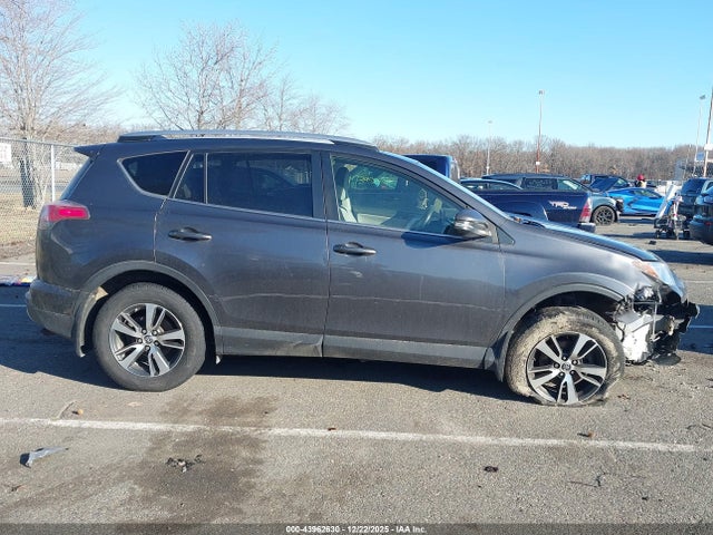 Toyota Rav4 Xle 2018 JTMRFREV4JJ736286 Image 13
