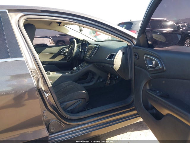Продажа на аукционе авто 2015 Chrysler 200 Limited, vin: 1C3CCCABXFN564549, номер лота: 43962657