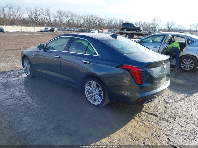 2021 CADILLAC CT4 1G6DF5RK5M0134058 Photo 2