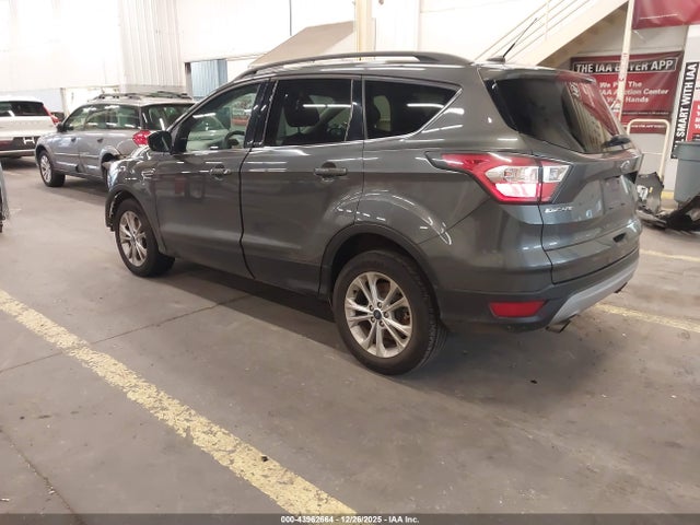 1FMCU9GD1HUA15606 Ford ESCAPE SE