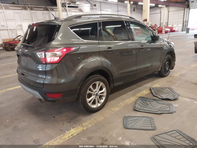 1FMCU9GD1HUA15606 Ford ESCAPE SE