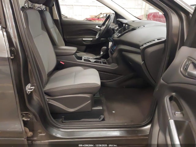 1FMCU9GD1HUA15606 Ford ESCAPE SE