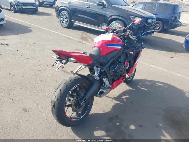 Honda CBR650 R 2024 MLHRH1553R5000324 Image 4