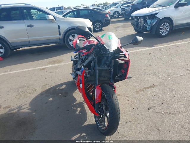 Honda CBR650 R 2024 MLHRH1553R5000324 Image 5