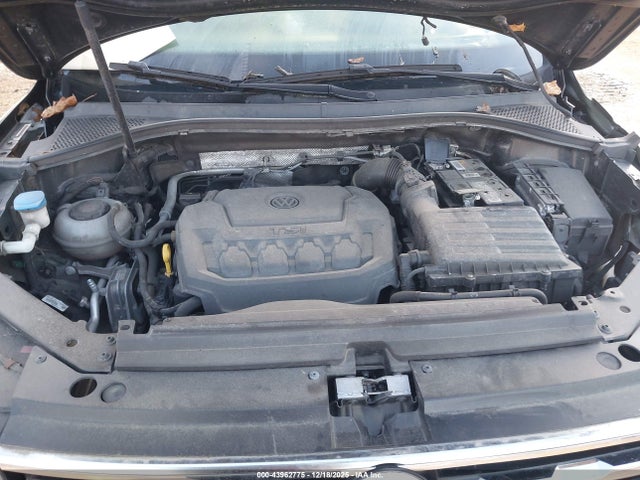 43962775 :رقم المزاد ، 3VV2B7AX4JM156839 vin ، 2018 Volkswagen Tiguan 2.0t Se/2.0t Sel مزاد بيع