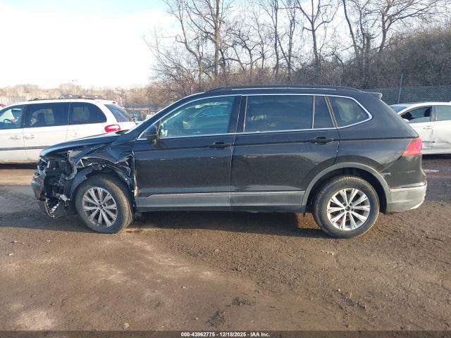 43962775 :رقم المزاد ، 3VV2B7AX4JM156839 vin ، 2018 Volkswagen Tiguan 2.0t Se/2.0t Sel مزاد بيع
