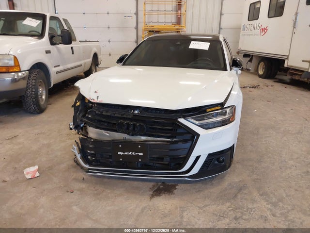2021 AUDI S8 WAU8SAF83MN019065 Photo 5