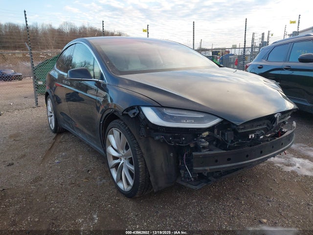 2016 TESLA MODEL X 5YJXCBE44GFS00307 Photo 0