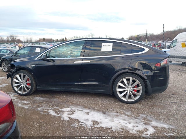 43962802 :رقم المزاد ، 5YJXCBE44GFS00307 vin ، 2016 Tesla Model X 75d/p100d/p90d مزاد بيع