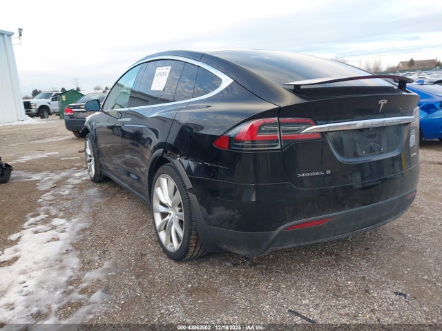2016 TESLA MODEL X 5YJXCBE44GFS00307 Photo 2