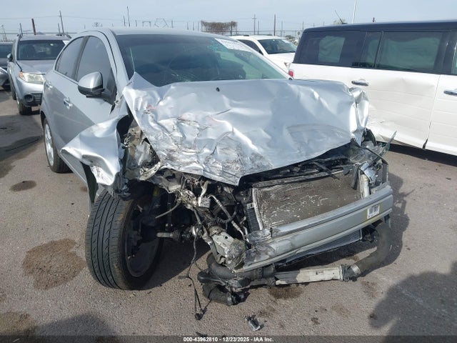 1G1JE5SB3G4137687 Chevrolet Sonic Ltz Auto