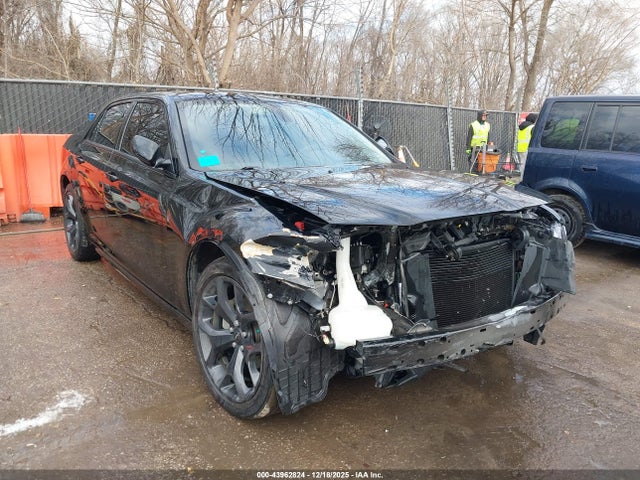 43962824 :رقم المزاد ، 2C3CCADG0PH556191 vin ، 2023 Chrysler 300 Touring L مزاد بيع