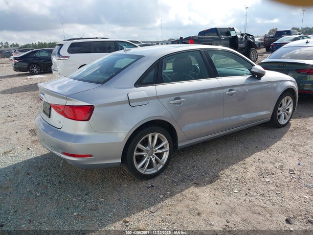2015 AUDI A3 WAUAJGFF8F1040588 Photo 3