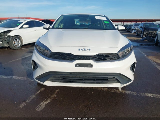 3KPF24AD8PE643906 KIA Forte Lxs
