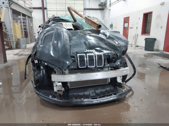 2020 Jeep Cherokee Latitude Fwd მანქანა იყიდება აუქციონზე, vin: 1C4PJLCB6LD596545, აუქციონის ნომერი: 43962956