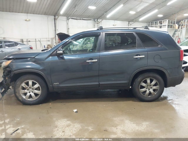 43962981 :رقم المزاد ، 5XYKTDA15BG115608 vin ، 2011 Kia Sorento Lx مزاد بيع