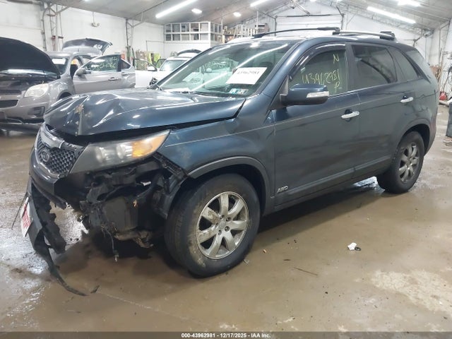 43962981 :رقم المزاد ، 5XYKTDA15BG115608 vin ، 2011 Kia Sorento Lx مزاد بيع
