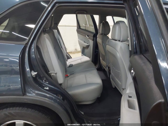 43962981 :رقم المزاد ، 5XYKTDA15BG115608 vin ، 2011 Kia Sorento Lx مزاد بيع