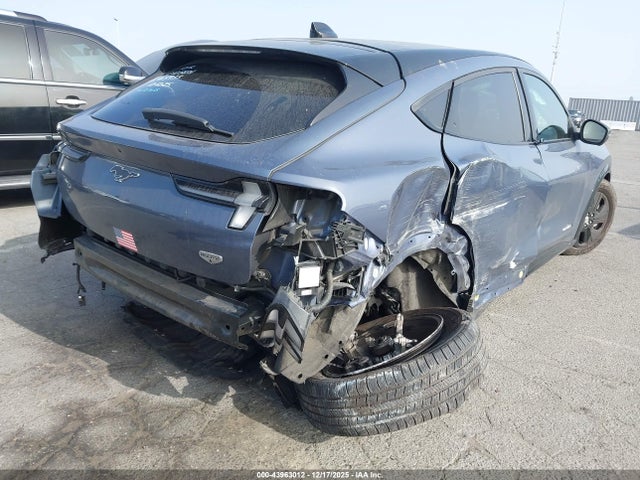 3FMTK2R76MMA05933 Ford Mustang Mach-e California Route 1
