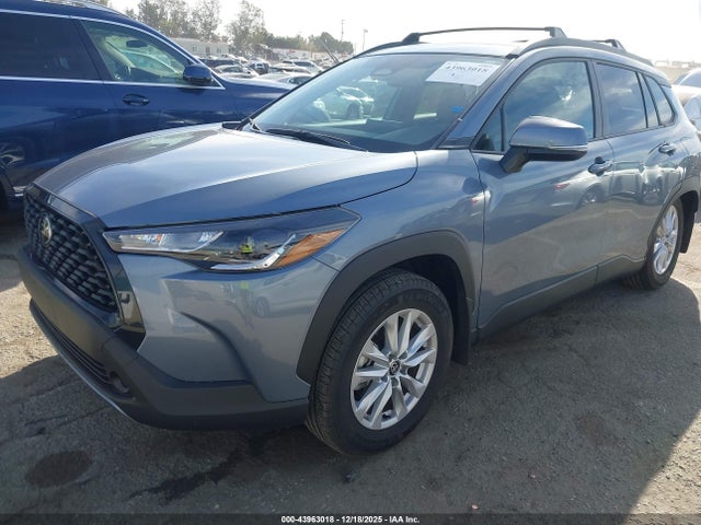 Toyota Corolla Cross Le 2024 7MUCAAAG5RV109579 Image 2