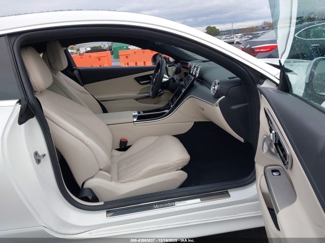 W1KMJ4HB6SF056719 Mercedes-Benz Cle 300 4matic