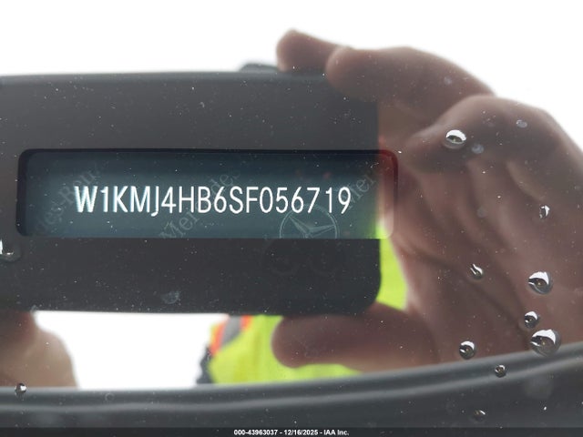 W1KMJ4HB6SF056719 Mercedes-Benz Cle 300 4matic