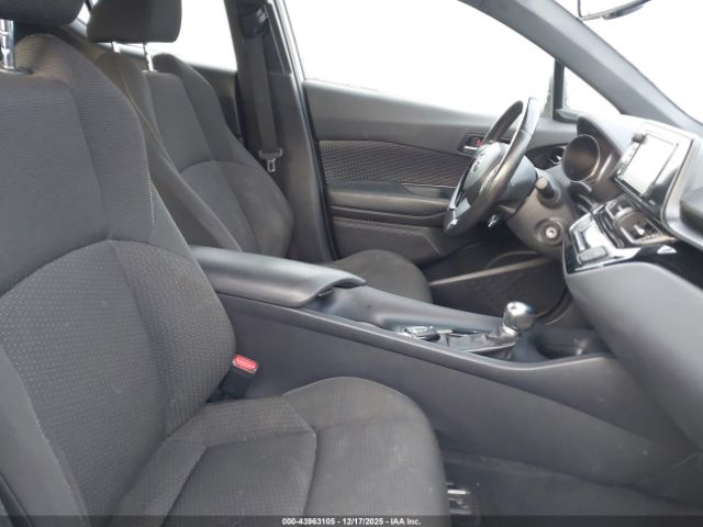 2018 TOYOTA C-HR JTNKHMBX2J1000561 Photo 4