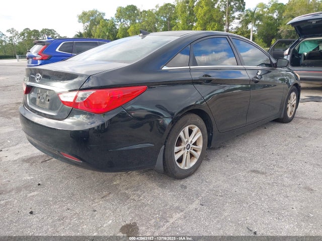 43963182 :رقم المزاد ، 5NPEB4AC5DH665856 vin ، 2013 Hyundai Sonata Gls مزاد بيع