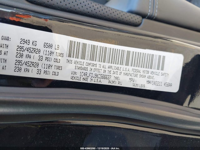 1C4RJFDJ9KC566637 Jeep Grand Cherokee Srt 4x4