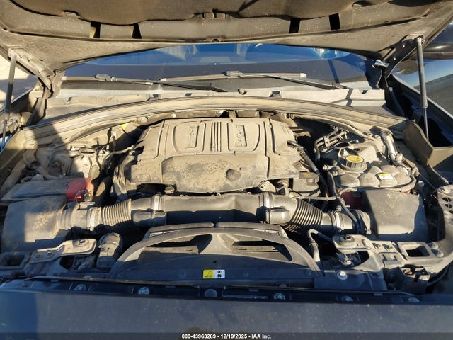2017 JAGUAR F-PACE SADCL2BV6HA493914 Photo 9