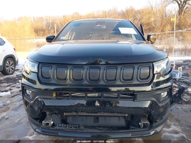43963297 :رقم المزاد ، 3C4NJDBB1NT194296 vin ، 2022 Jeep Compass Altitude 4x4 مزاد بيع