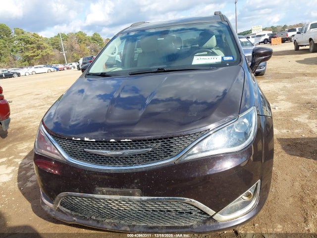 Продаж на аукціоні авто 2017 Chrysler Pacifica Touring-l, vin: 2C4RC1BG6HR553137, номер лоту: 43963311