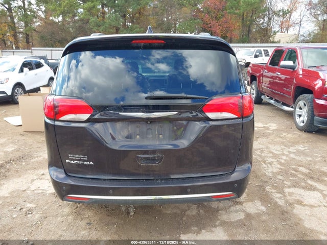 Продаж на аукціоні авто 2017 Chrysler Pacifica Touring-l, vin: 2C4RC1BG6HR553137, номер лоту: 43963311