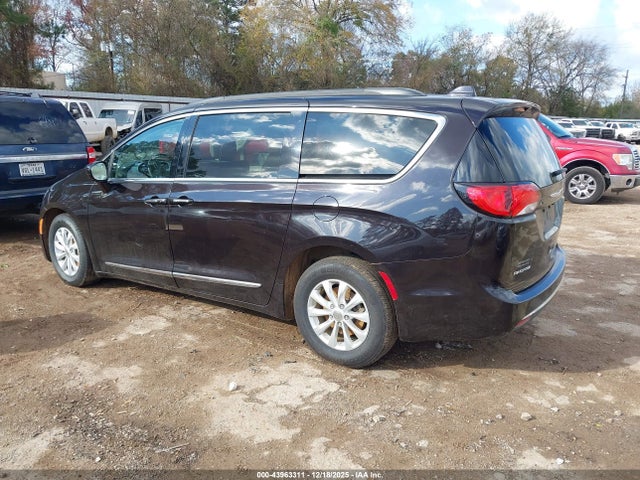 2017 CHRYSLER PACIFICA 2C4RC1BG6HR553137 Photo 2