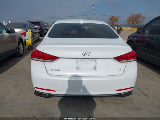 KMHGN4JE9FU099450 Hyundai Genesis 3.8