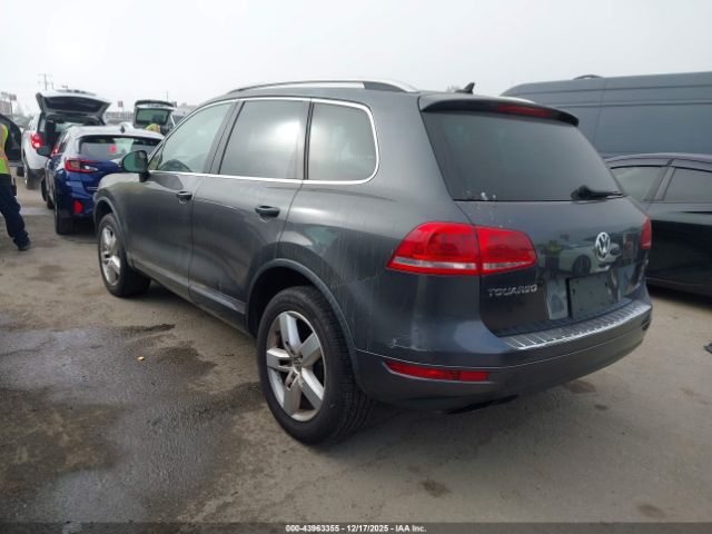 2011 VOLKSWAGEN TOUAREG WVGFF9BP0BD003902 Photo 2