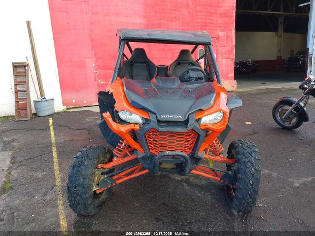 1HFVE0542N4300115 Honda Sxs1000 S2r
