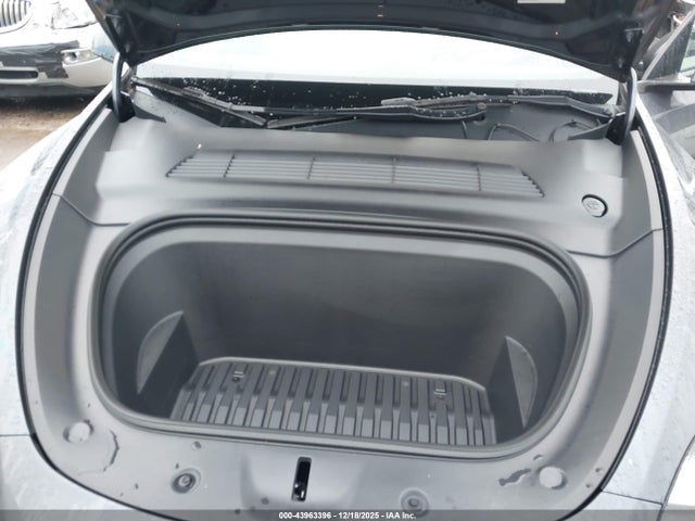 2023 TESLA MODEL Y 7SAYGDEE2PF617330 Photo 9