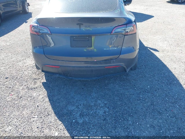 43963396 :رقم المزاد ، 7SAYGDEE2PF617330 vin ، 2023 Tesla Model Y مزاد بيع