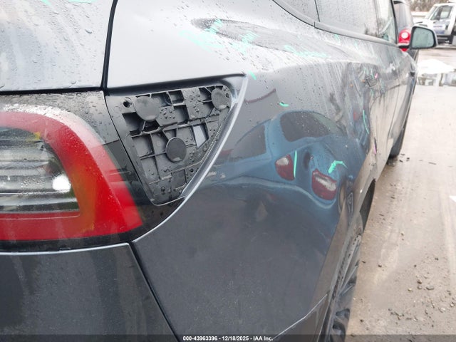 2023 TESLA MODEL Y 7SAYGDEE2PF617330 Photo 5
