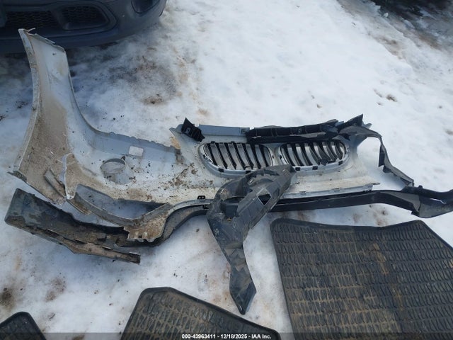43963411 :رقم المزاد ، WBAVL1C55FVY31500 vin ، 2015 Bmw X1 Xdrive28i مزاد بيع