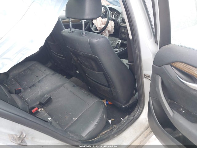 2015 BMW X1 WBAVL1C55FVY31500 Photo 7
