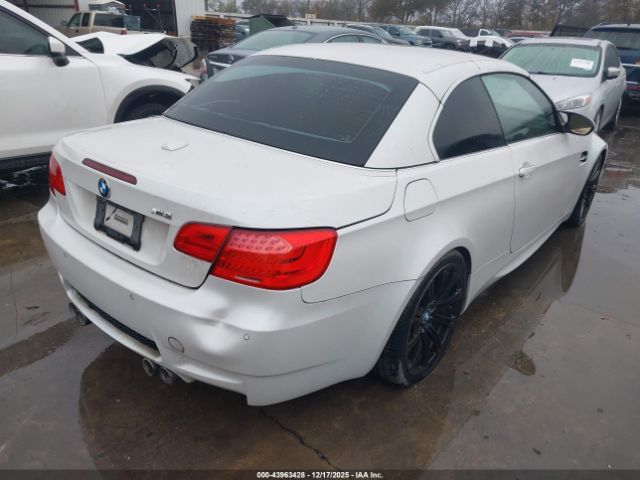 2011 BMW M3 WBSDX9C54BE585074 Photo 3