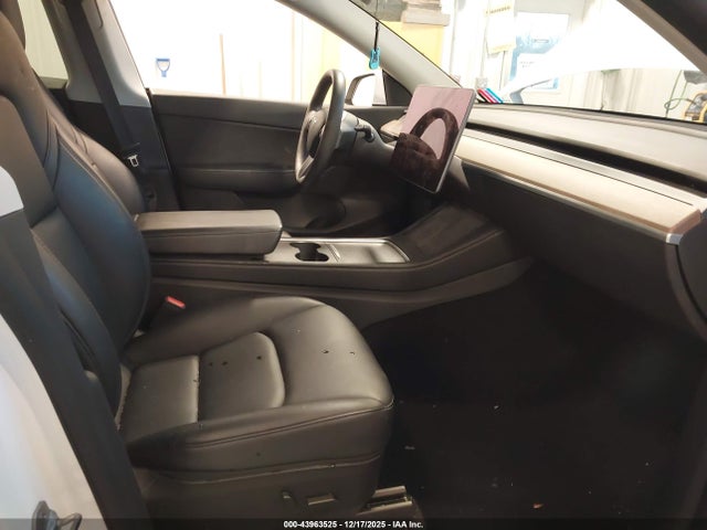 2022 TESLA MODEL Y 7SAYGDEE3NF435942 Photo 4