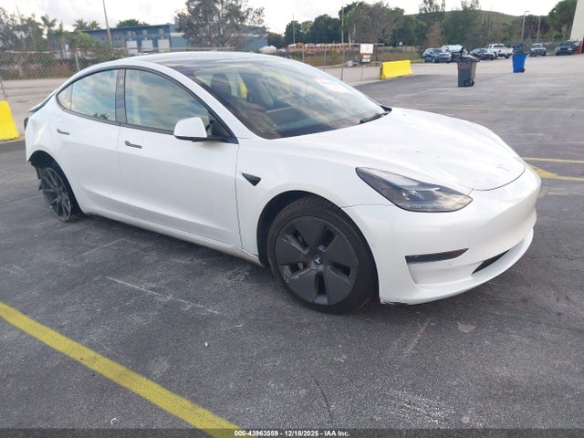 2022 TESLA MODEL 3 5YJ3E1EA4NF157593 Photo 0