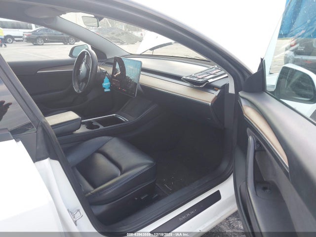 2022 TESLA MODEL 3 5YJ3E1EA4NF157593 Photo 4